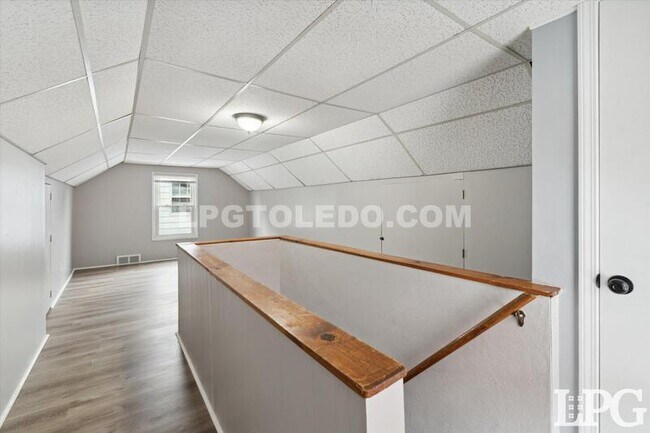 Building Photo - 3648 Watson Ave