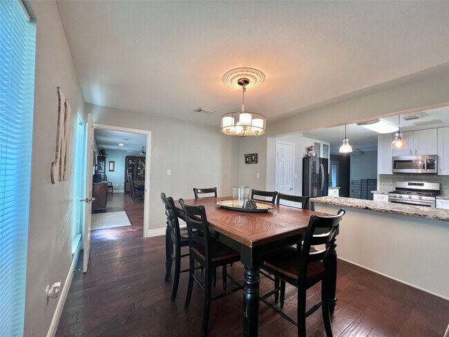 Building Photo - 15126 Turkey Creek Dr