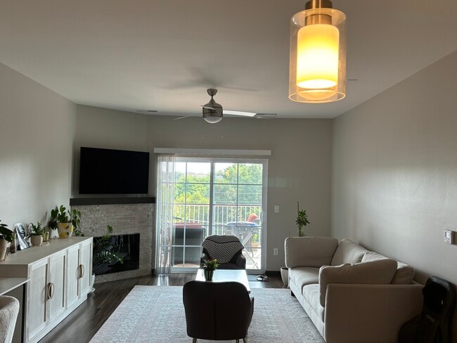 Building Photo - 2867 Spring Rose Cir