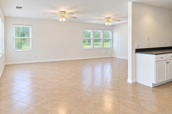 Building Photo - 1805 Bayou Homes Dr