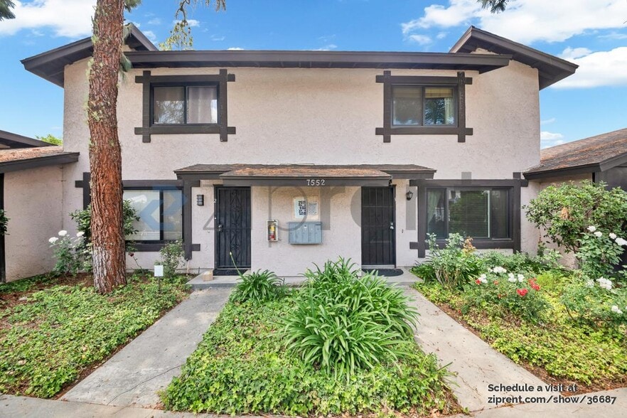 Primary Photo - 7552 Corbin Ave
