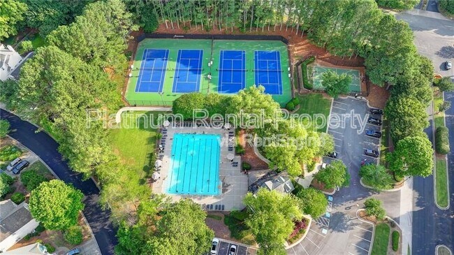 Building Photo - 725 Avening Ct