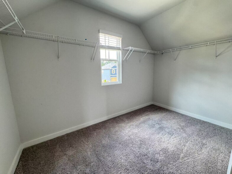 Building Photo - 2605 Mourning Dove Dr
