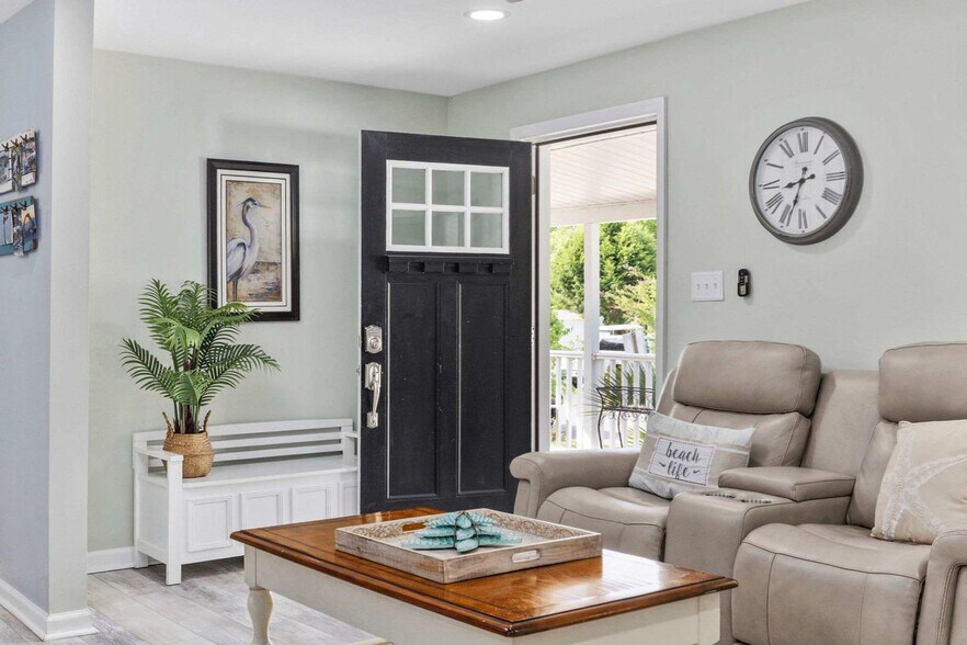 Building Photo - 430 Yaupon Ave