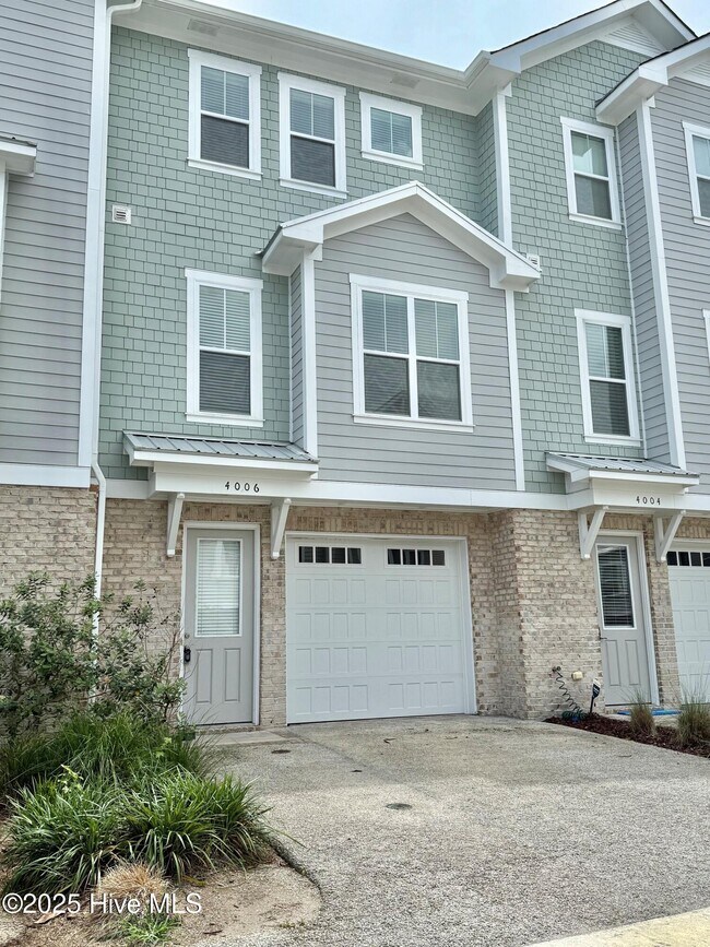 Primary Photo - 4006 Tamarisk Ln