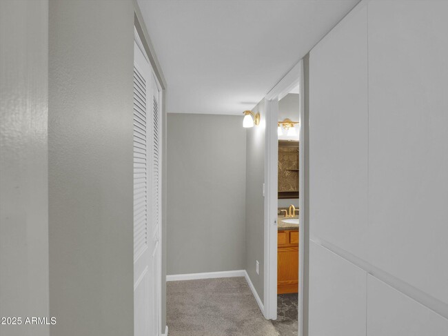 Building Photo - 8522 E Montebello Ave