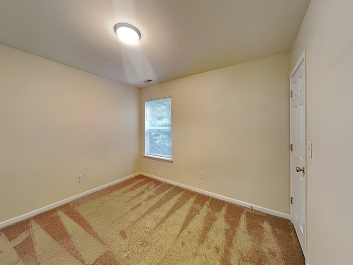 Building Photo - 6265 Branch Hill Cir