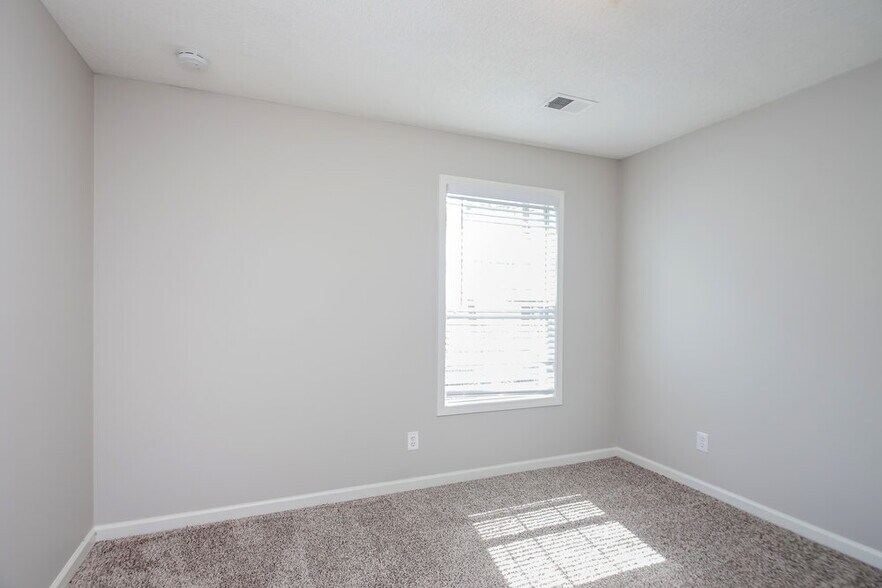 Building Photo - 1929 Knipe Dr SW