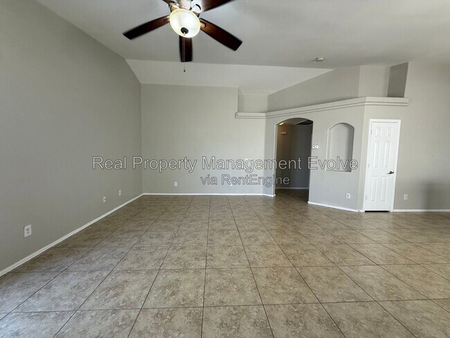 Building Photo - 11728 W Avenida Del Sol