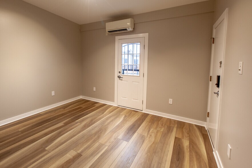 Building Photo - 1908 Constitution Ave NE