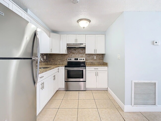 Building Photo - 1525 Swordbill Dr