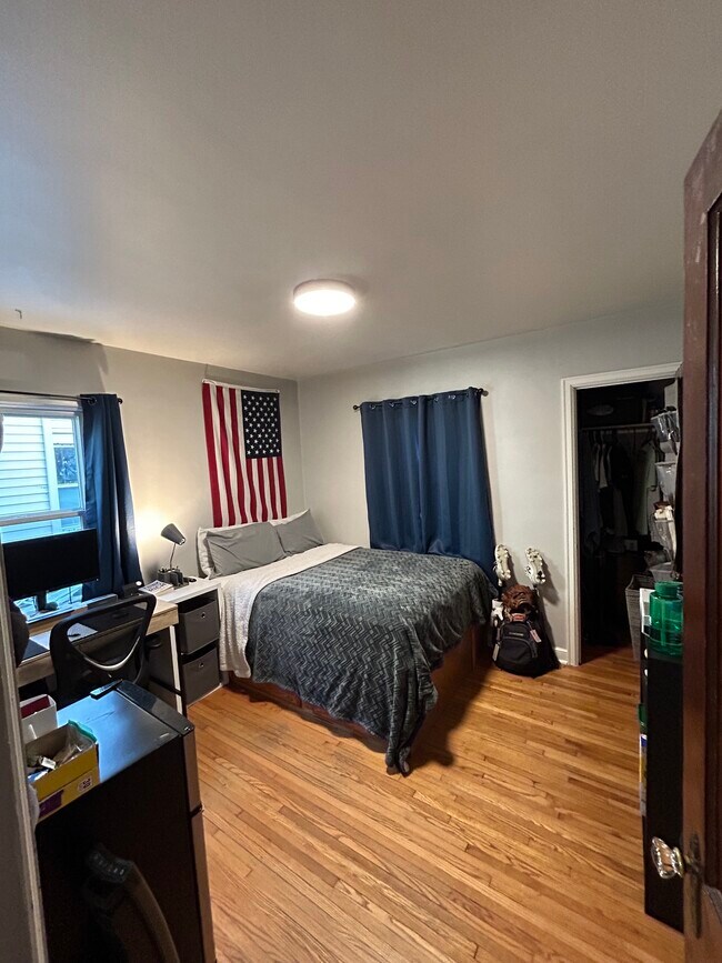 Building Photo - 1208 N 4th St