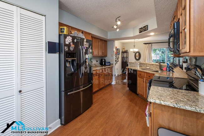 Building Photo - 7908 Falcon Rest Cir