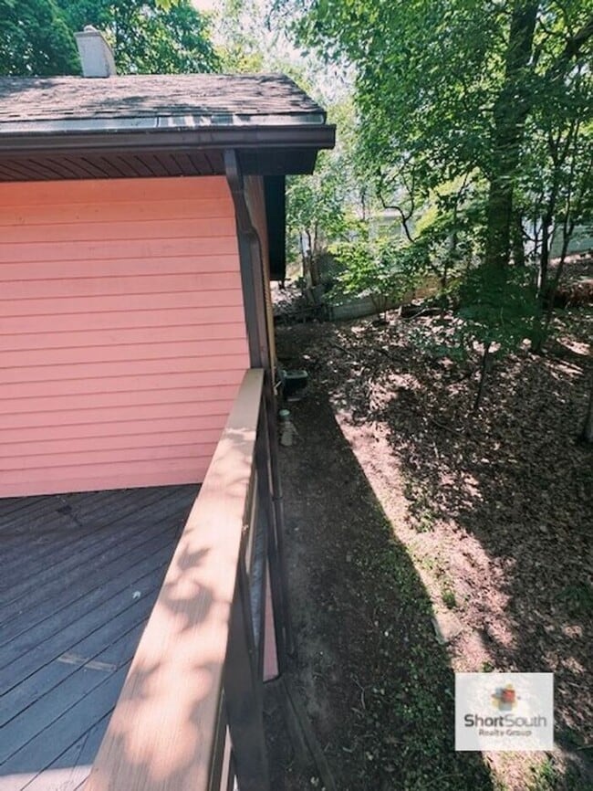 Building Photo - Fully Furnished 1.5 bath home in Muskegon ...