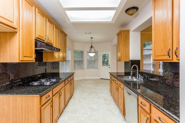 Building Photo - 44 Teak Mill Pl