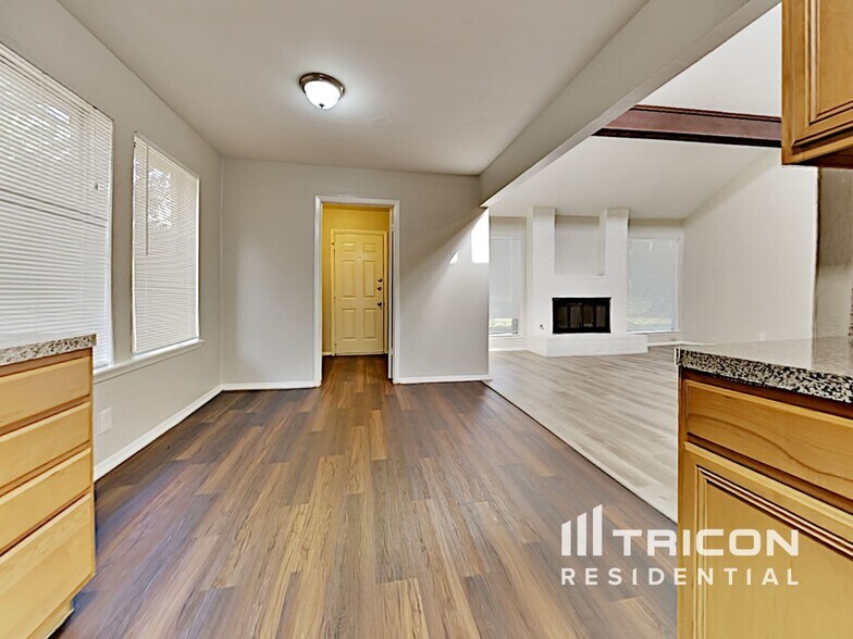 Building Photo - 5814 Arncliffe Dr