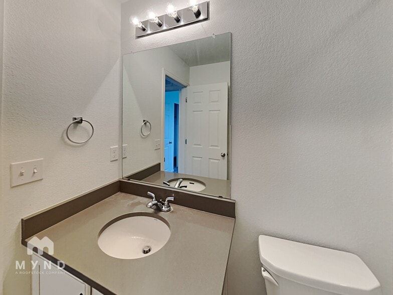 Building Photo - 9732 Truckee St