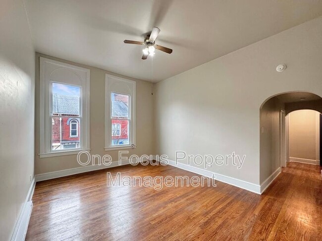 Building Photo - 307 N Vesper St