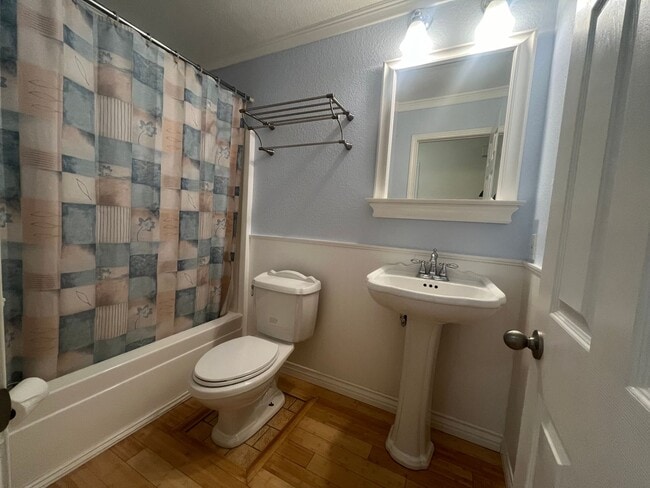 Building Photo - 3 Bed 2 Bath House in Bear Valley Springs!