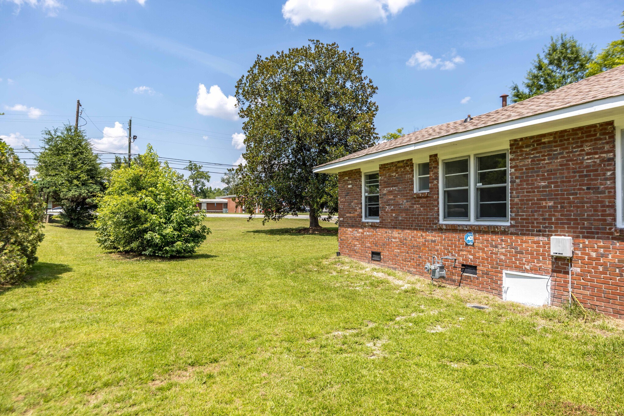 Building Photo - 3824 Forrest Rd