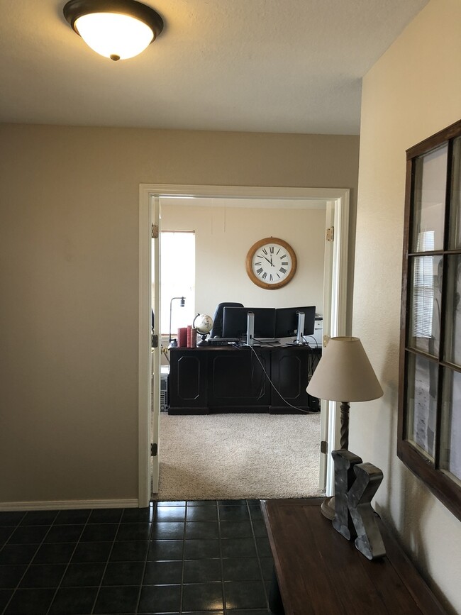 Building Photo - 3 Bedroom Plus Office in Stone Mill! Great open floor plan, huge kitchen!