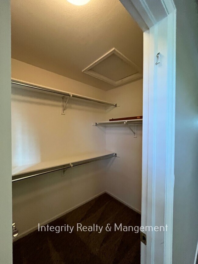 Building Photo - 1496 Royal Troon Dr