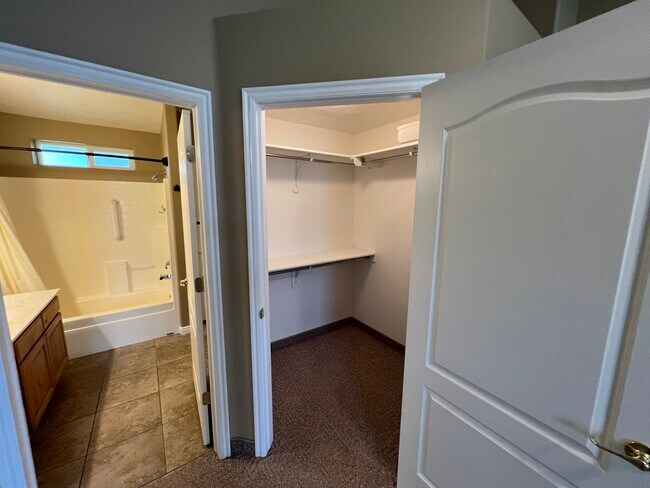 Building Photo - 2139 W 127 S