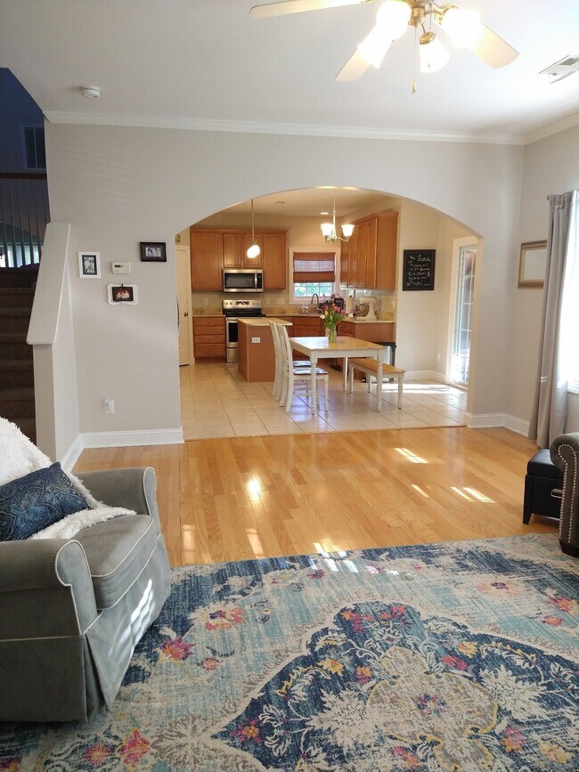 Building Photo - 103 Bobwhite Cir