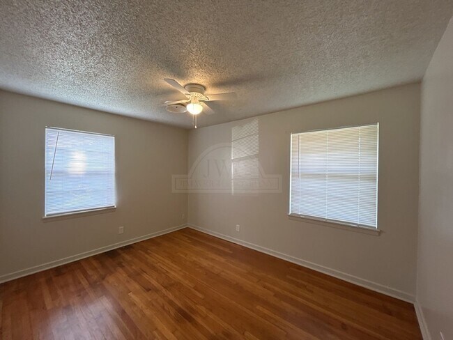Building Photo - 1510 Metropolitan Dr