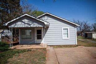 Building Photo - 903 S 6th