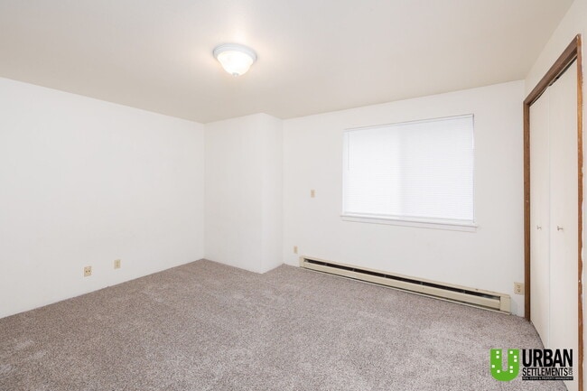 Building Photo - 3129 E 29th Ave