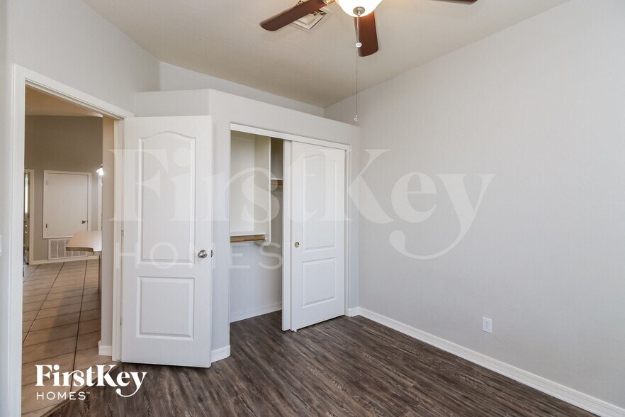 Building Photo - 113 N Warren St