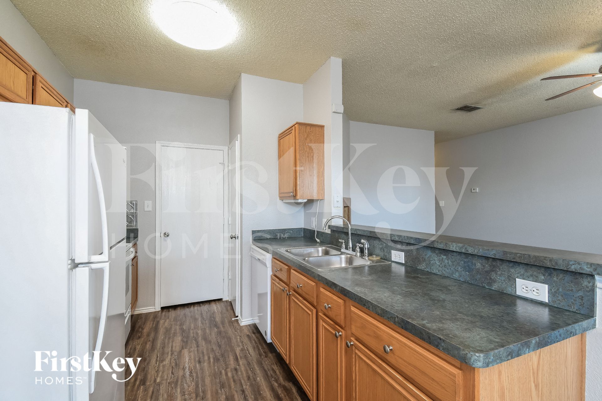 Building Photo - 10240 Dawson Trail