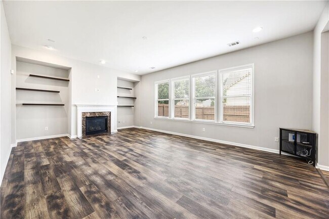 Building Photo - 4381 Challedon Dr