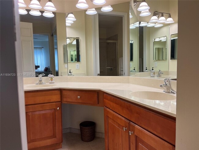 Building Photo - 3500 Oaks Clubhouse Dr