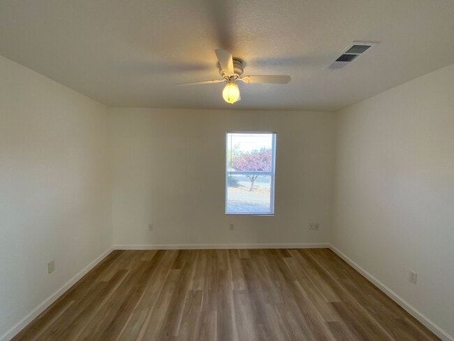 Building Photo - 4 Bedroom Single Story Home Available Near Paseo Del Norte Blvd NE & Universe Blvd NW!