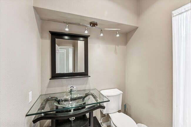 Building Photo - 5933 Woodway Place Ct