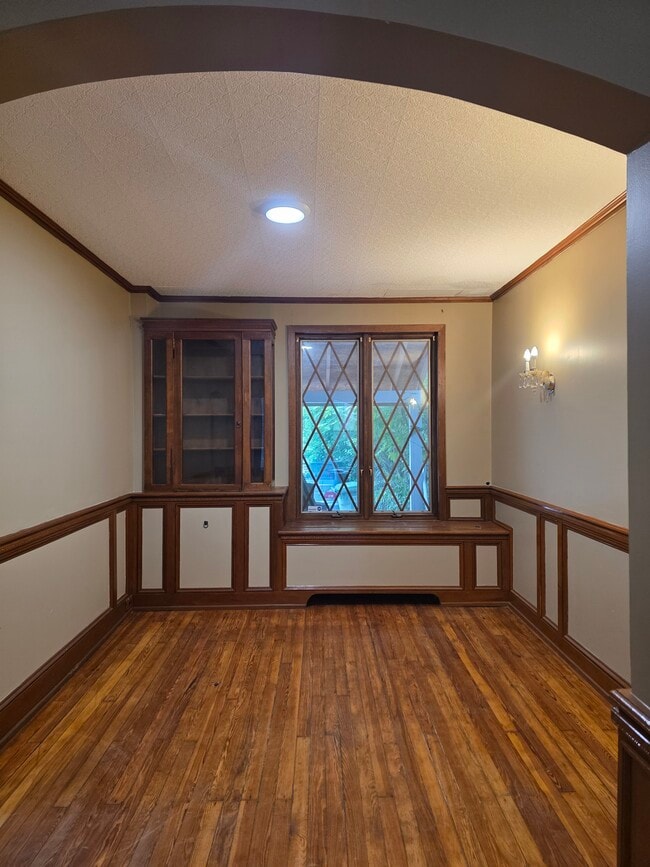 Building Photo - 4002 Belwood Ave