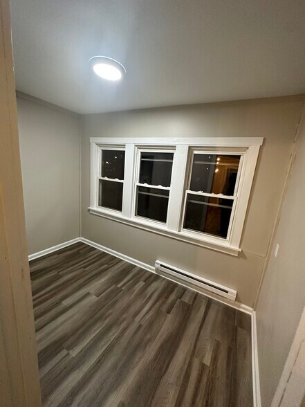 Building Photo - 849 N Laramie Ave