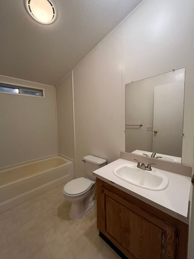 Building Photo - 3-Bedroom 2-Bathroom home in Thurston