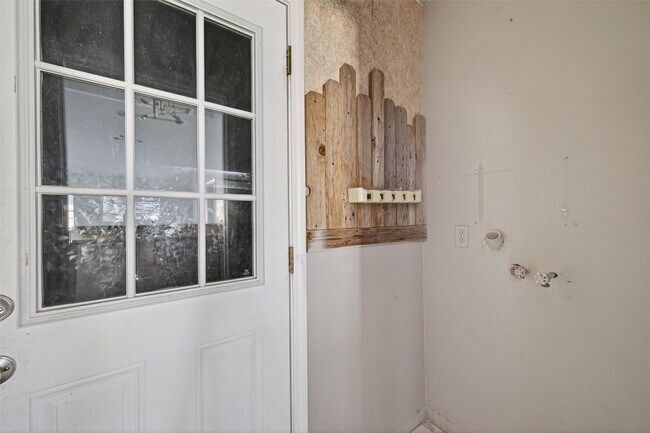 Building Photo - 22723 Timber Dust Cir