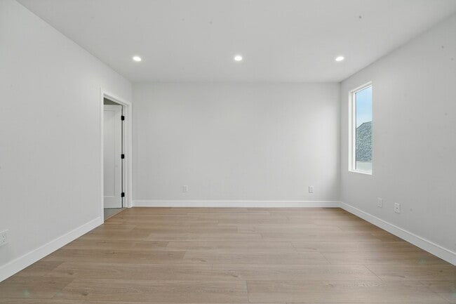 Building Photo - 8234 Blackburn Ave
