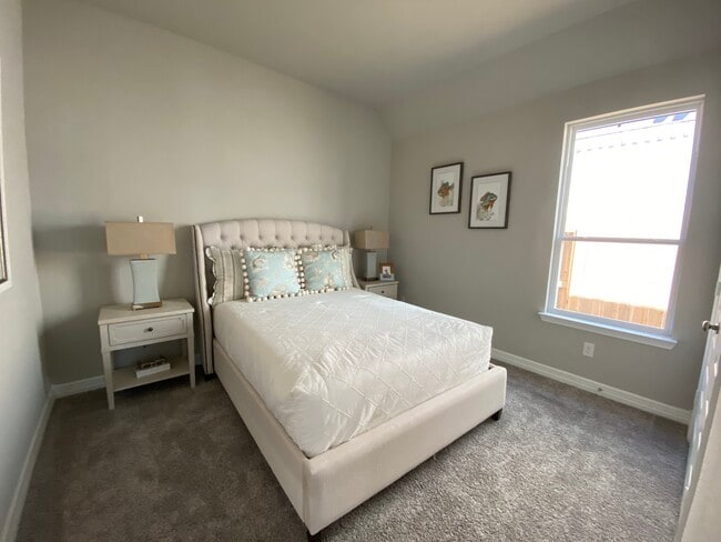 Building Photo - 24226 Maple Summit Ln