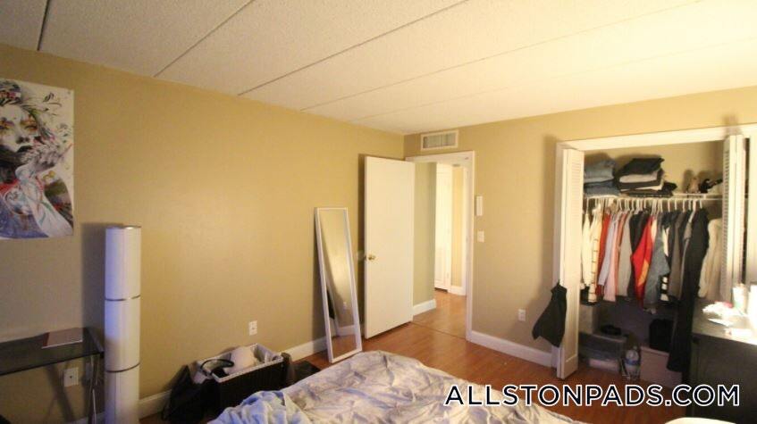 Building Photo - 85 Brainerd Rd