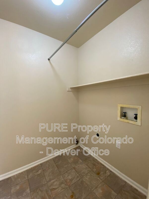 Building Photo - 2573 Cove Creek Ct