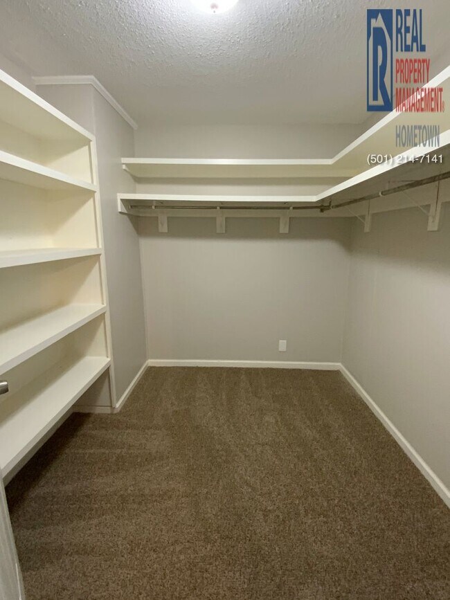 Building Photo - 4820 W 29th-