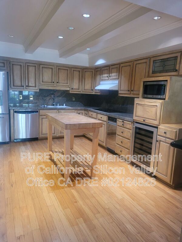 Building Photo - 114 Casa Grande
