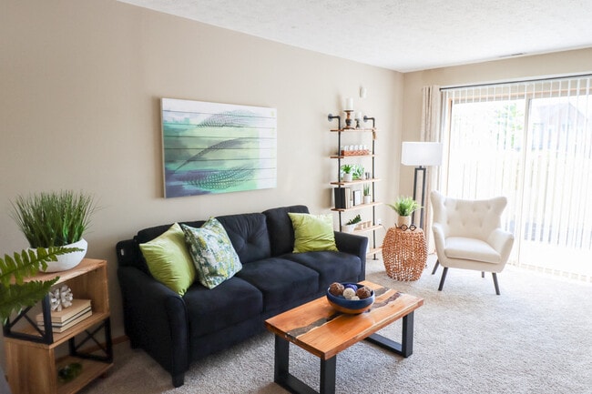 Building Photo - The Lakes of Westdale