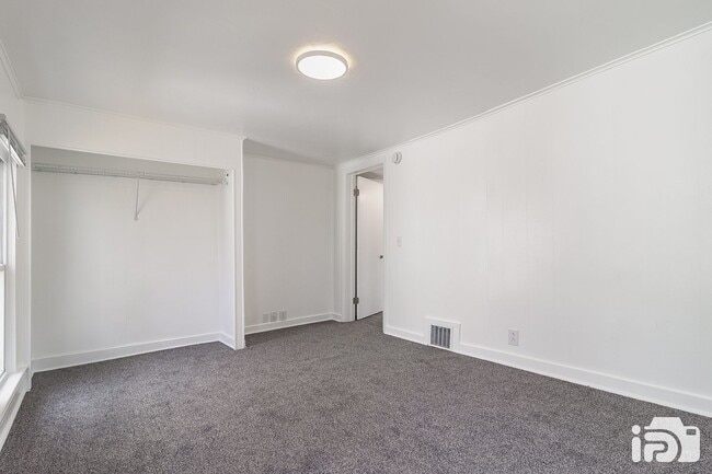 Building Photo - 407 S Michigan Ave