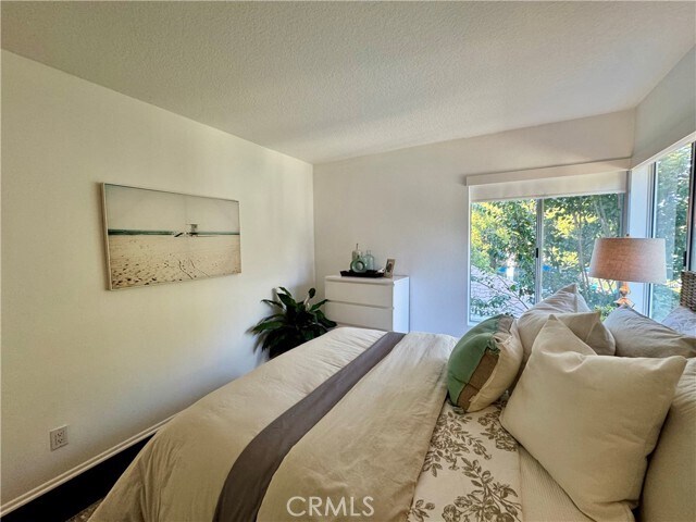 Building Photo - 182 Westport